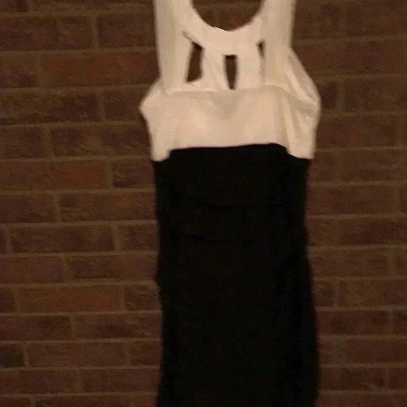 GUC DEB DESIGN WOMENS SZ SMALL EVENING FORMAL DRESS. BLACK CREAM TOP BEADED - Picture 4 of 7